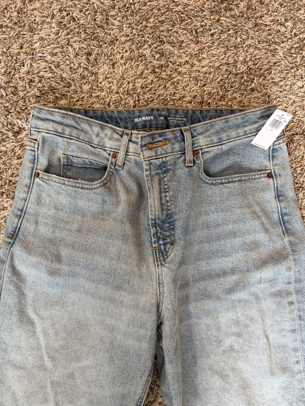 Old Navy Light Wash Wide Leg Jeans - Pale Blue Denim - Picture 3 of 8